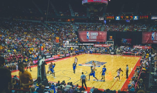 YY易游体育平台-Lee Judges赛后强调积极接受比赛结果的关键意义